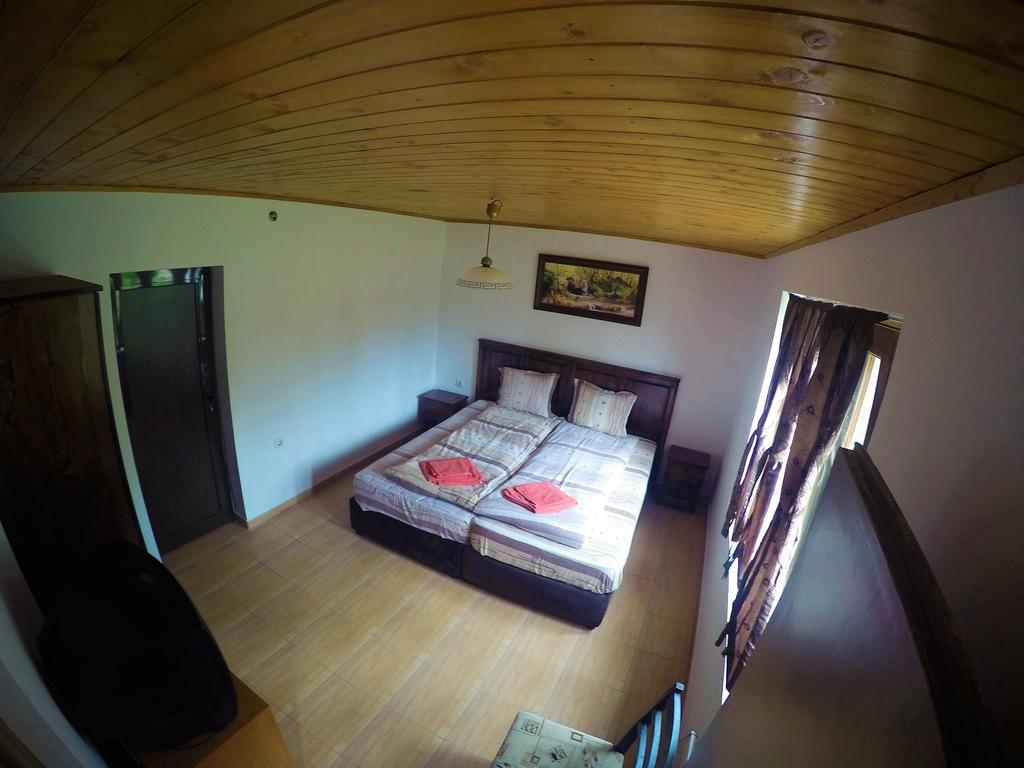 Hotel Krai Potoka Krushuna Esterno foto