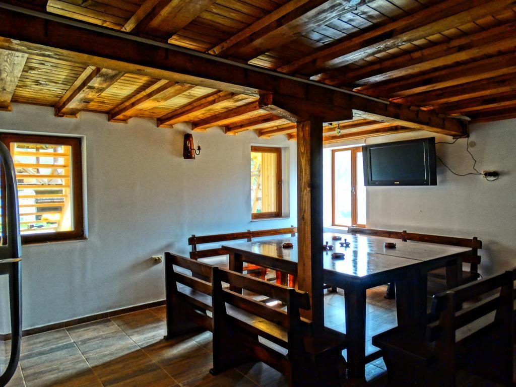Hotel Krai Potoka Krushuna Esterno foto