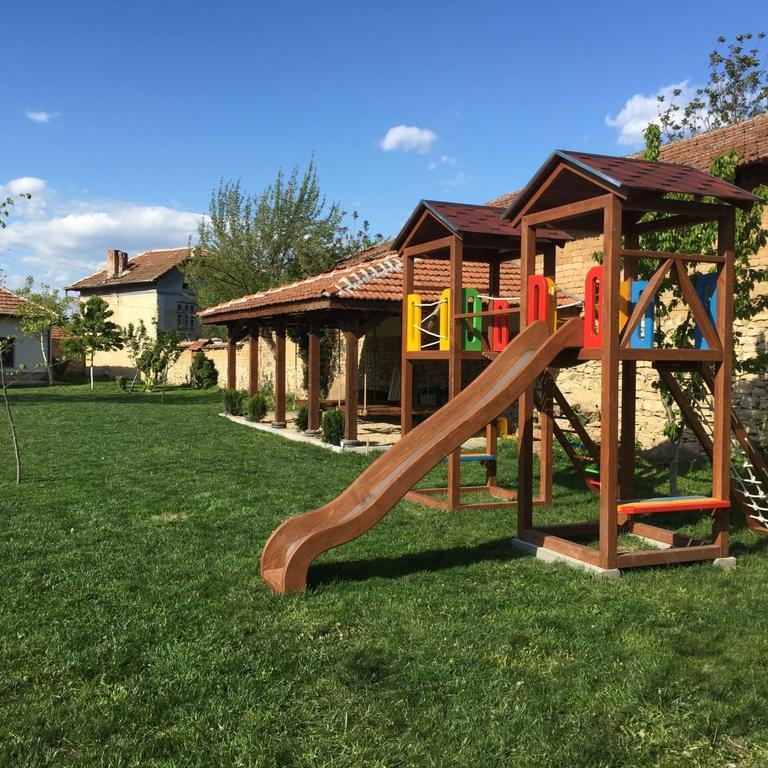Hotel Krai Potoka Krushuna Esterno foto